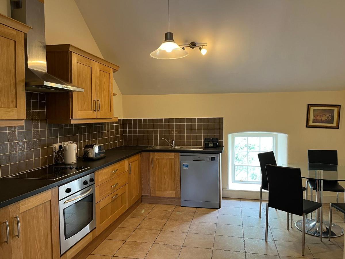 2 Bed Courtyard Apartment At Rockfield House Kells In Meath - Short Term Let Exteriör bild