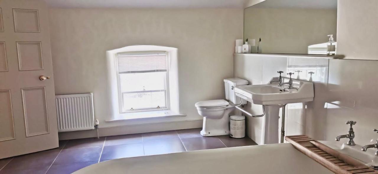 2 Bed Courtyard Apartment At Rockfield House Kells In Meath - Short Term Let Exteriör bild